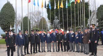 Kocaeli ilçelerinde Çanakkale Deniz Zaferi'nin 111. yılı dolayısıyla törenler düzenlendi