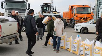 Konya Büyükşehir Belediyesinin çiftçiye desteği sürüyor