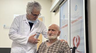 Konya'da 82 yaşındaki hastaya küçük kesiyle hayat kurtaran kalp ameliyatı