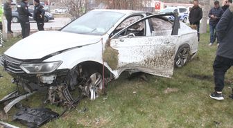 Konya'da devrilen otomobilin sürücüsü yaralandı