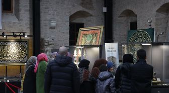 Konya'da 'Mukaddes Emanetler' sergisi ziyaretçilerini ağırlıyor