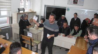 Konya'da yeni kurulan mahallede muhtarlık seçimi heyecanı yaşandı