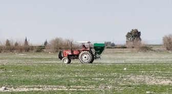 Kozan'da 4 mahalledeki meralar gübrelendi