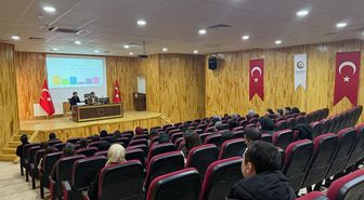 Kozluk'ta öğretmenlerle toplantı yapıldı