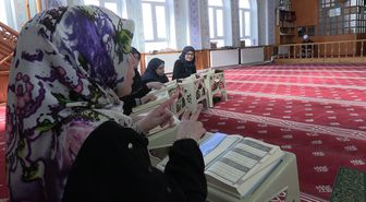 Kütahya'da işitme engelliler işaret diliyle Kur'an-ı Kerim'i hatmetti