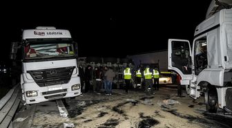 Kuzey Marmara Otoyolu'nda iki tırın karıştığı kazada 2 kişi yaralandı