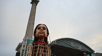 Londra'nın ünlü Trafalgar Meydanı'nda 2 bin kişilik iftar programı düzenlendi