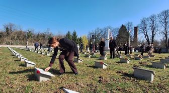 Macaristan'da 18 Mart Şehitleri Anma Günü ve Çanakkale Deniz Zaferi dolayısıyla tören yapıldı