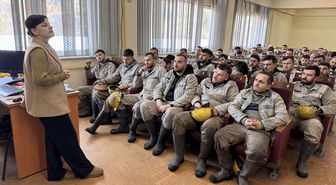 Maden işçilerine sanal kumar bağımlılığıyla mücadele bilinci kazandırılıyor