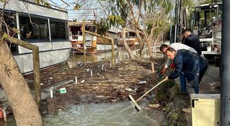 Manavgat'ta su taşkınından hasar gören yerlerde çalışmalar sürüyor