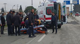 Manisa'da minibüsün çarptığı yaya yaralandı