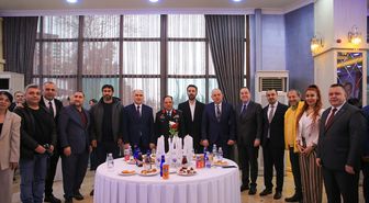 Manisa protokolü bayramlaştı