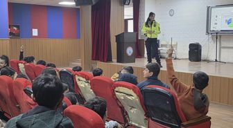 Mardin'de ortaokul öğrencilerine trafik eğitimi verildi