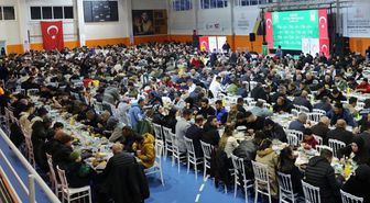 Mardin Valisi Akkoyun Savur'da iftar programına katıldı