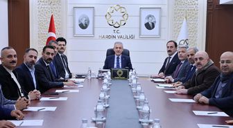 Mardin Valisi Tuncay Akkoyun muhtarlarla bir araya geldi
