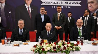 MHP Genel Başkanı Devlet Bahçeli, partisinin belediye başkanlarıyla iftarda bir araya geldi Açıklaması
