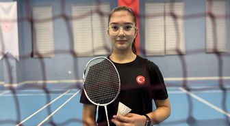 Milli badmintoncu Beril'in hedefi Avrupa'da kürsü