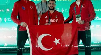 Milli para eskrimci Hakan Akkaya, Dünya Kupası'nda gümüş madalya aldı