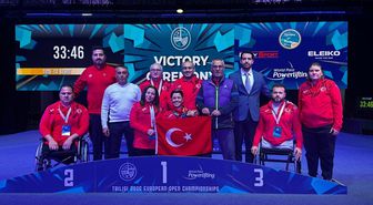 Milli para halterci Besra Duman'dan Avrupa Şampiyonası'nda 1 altın, 1 bronz madalya