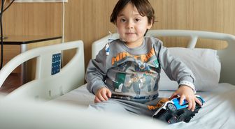 Muş'ta hemolitik anemi tanısı konan 3 yaşındaki çocuk, ambulans uçakla getirildiği Ankara'da iyileşti