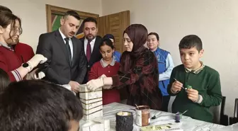 Muş'ta öğrenciler Sultan Alparslan temalı hediyelik ürünler üretiyor