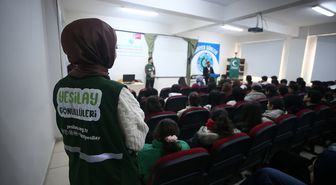 Muş'ta Yeşilay Haftası'nda yaklaşık 12 bin kişi bağımlılığa karşı bilinçlendirildi