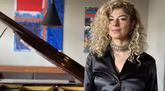 Müzisyen Esra Üçcan, Türk kültürüne ait eserleri dünyaya tanıtıyor