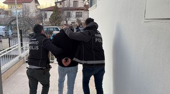 Nevşehir'de uyuşturucu operasyonunda yakalanan 5 zanlıdan 4'ü tutuklandı