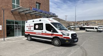 Niğde'de boşanma aşamasındaki eşini bıçaklayan şüpheli intihar girişiminde bulundu
