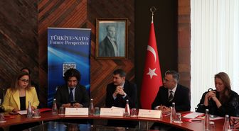 Paris'te Türkiye ve NATO ilişkilerini konu alan yuvarlak masa toplantısı düzenlendi