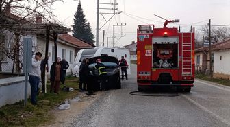 Pazaryeri ilçesinde minibüste çıkan yangın söndürüldü