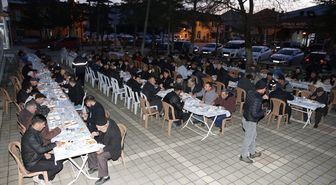 Pazaryeri Yeniden Refah Partisi ilçe halkına toplu iftar verdi