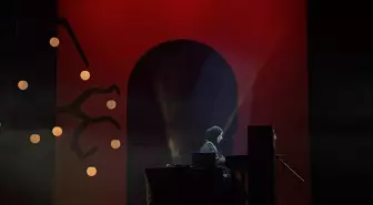 Piyanist ve besteci Büşra Kayıkçı, İstanbul'da müzikseverlerle buluştu