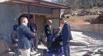 Pozantı'da bedensel engelli kadına akülü tekerlekli sandalye desteği sağlandı
