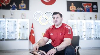 Rıza Kayaalp, fotoğraflarla 'geçmişe yolculuk' yaptı