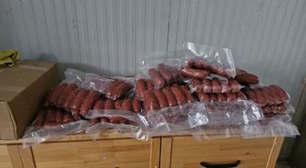 Rize'de etiketsiz satılan 9 ton 750 kilogram gıda ürününe el konuldu