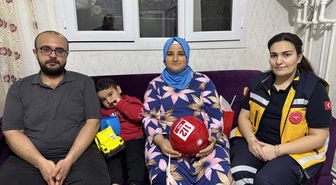 Sağlık personelinin telefonda uygulattığı Heimlich manevrası hayat kurtardı