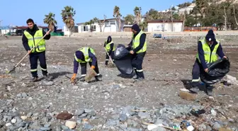 Samandağ ilçesinde kıyı şeridinde temizlik yapıldı