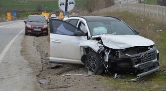Samsun'da ciple çarpışan otomobildeki 5 kişi yaralandı
