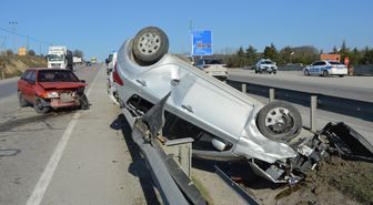 Samsun'da iki otomobilin çarpıştığı kazada 3 kişi yaralandı