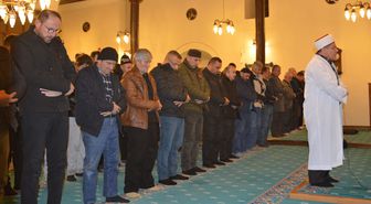 Samsun'da Tarihi Yörgüç Paşazade Mustafa Paşa Camisi'nde ilk teravih namazı kılındı