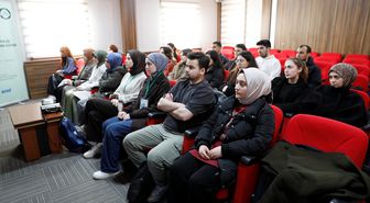 Samsun'da Yeşilay gönüllüsü üniversiteliler AFAD gönüllüsü oluyor