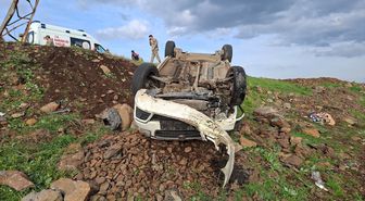 Şanlıurfa'da devrilen otomobildeki uzman çavuş hayatını kaybetti
