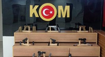 Şanlıurfa'da silah ve mühimmat kaçakçılığı iddiasıyla 2 zanlı tutuklandı