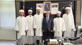 Sason'a yeni atanan imamlar törenle cübbe giydi