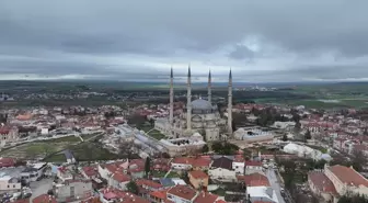 Selimiye'nin minareleri mahyalandı
