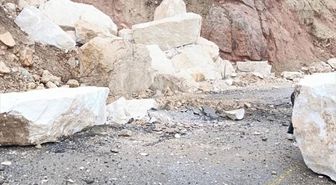 Siirt'te heyelan nedeniyle kapanan köy yolları ulaşıma açıldı