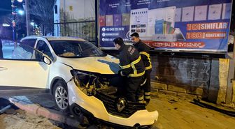 Siirt'te otomobille çarpışan motosiklet sürücüsü yaralandı