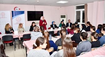Silifke'de cumhuriyet savcıları kız öğrencilerle iftarda buluştu