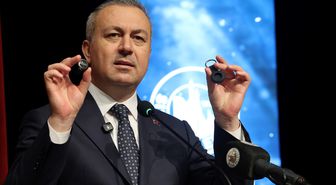 Sivas'ta özel gereksinimli 100 çocuğun ailesine akıllı takip cihazı verildi